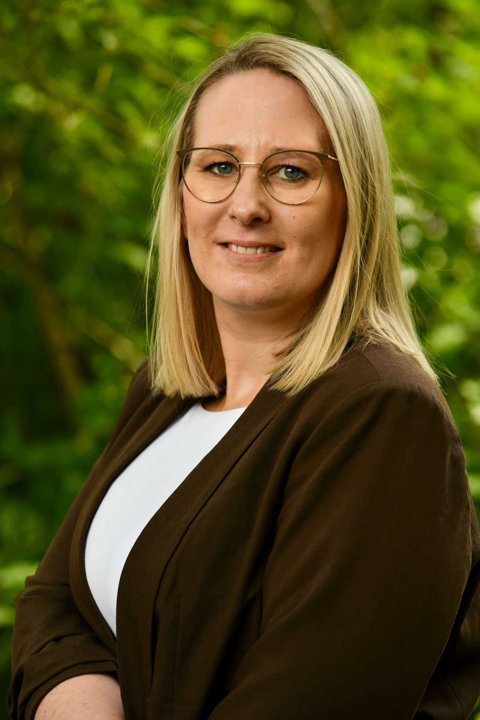 Frau Nina Lurz